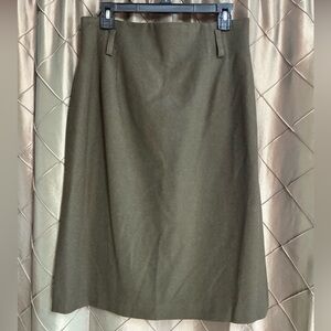 EUC- Vintage Radcliffe 100% Wool Flannel Fitted Pencil Skirt